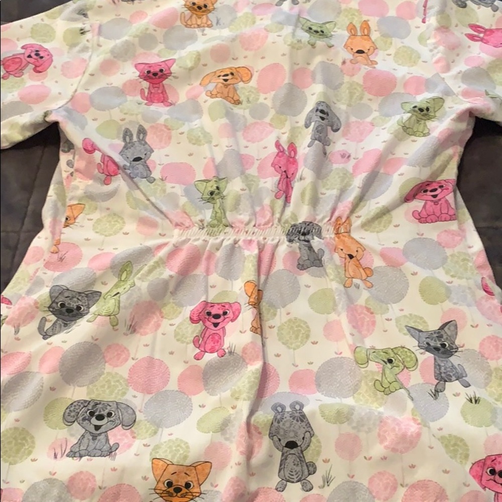 Scrub top - Picture 2 of 2